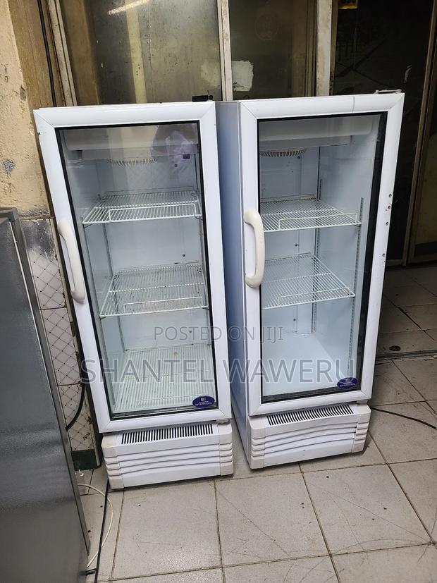 Medium Showcase Display Fridge - main view