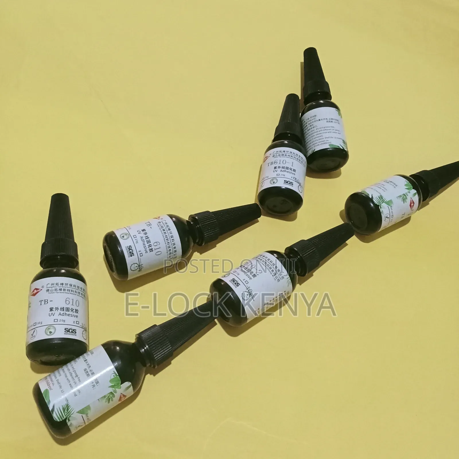 Tough Bonding Glue for Windscreen Cracks