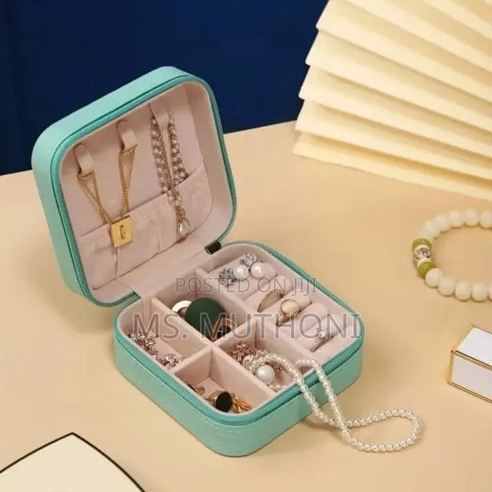 Portable Travel Storage Organizer Jewelry Case *