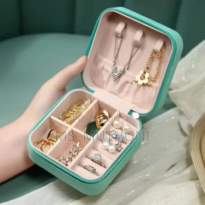 Portable Travel Storage Organizer Jewelry Case *
