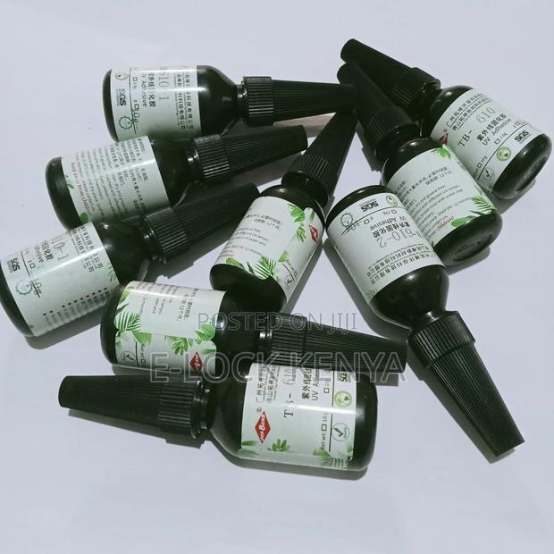 Up to 12inches Windscreen Cracks Bond Glue