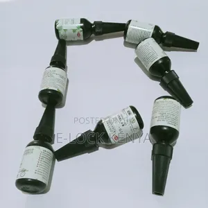 Timesaving Bonding Glue for Windscreen Cracks