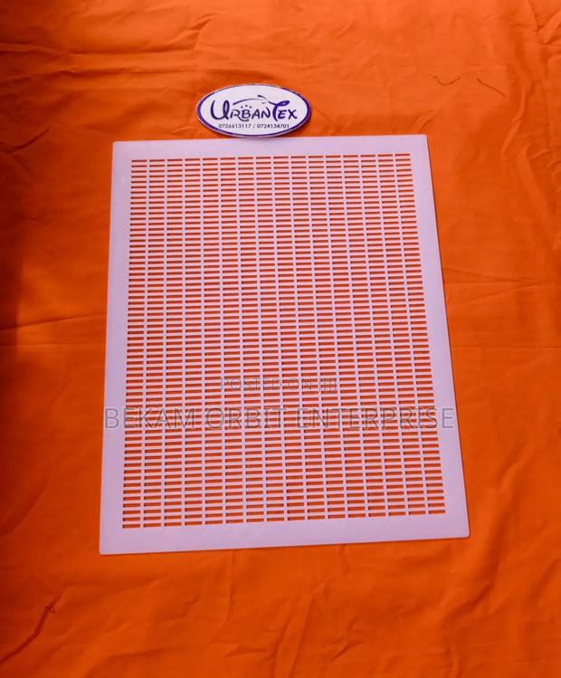 Plastic Queen Rearing Excluder - main view