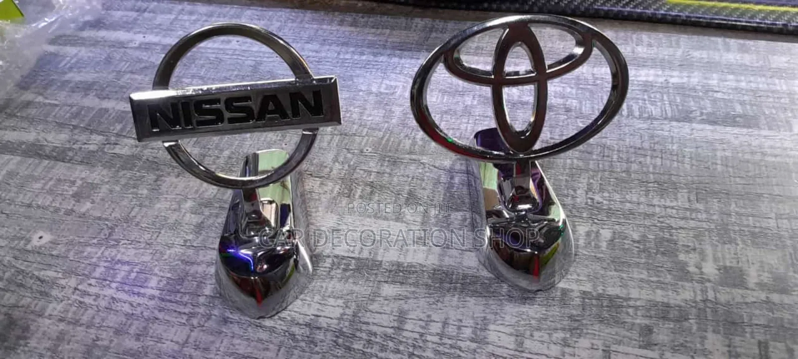 Bonnet Stand Chrome Silver Nissan or Toyota Logo Decoration