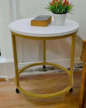 Round Nobel Coffee Table - main view