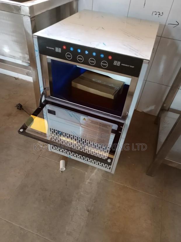 Restaurant Ice Cube Maker - main view