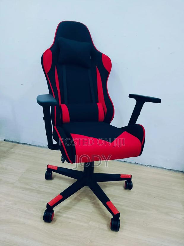 Digital and Quality Gaming Chair - main view