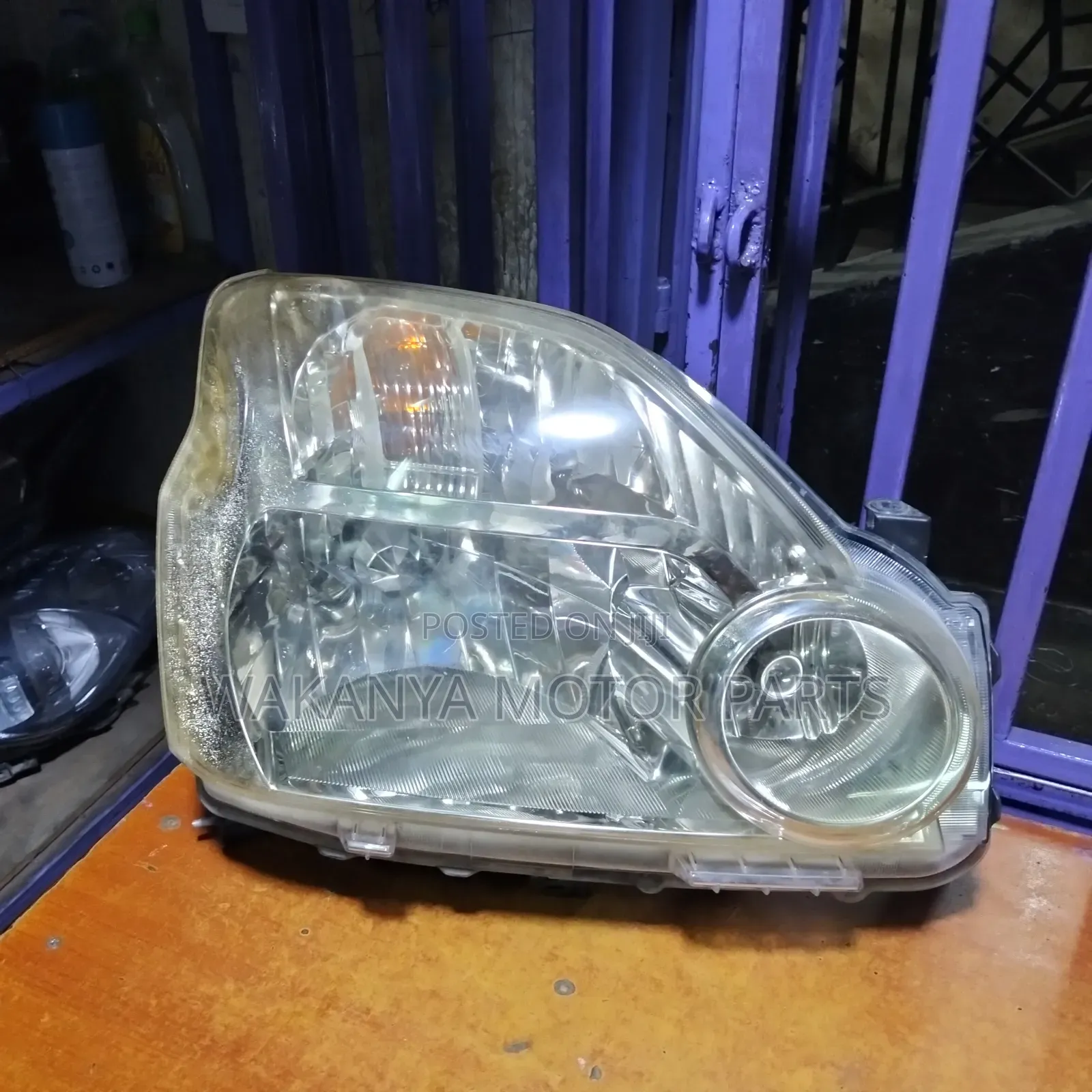 Nissan X-Trail NT31 NON ZENON SHINY Headlight, Ex Japan