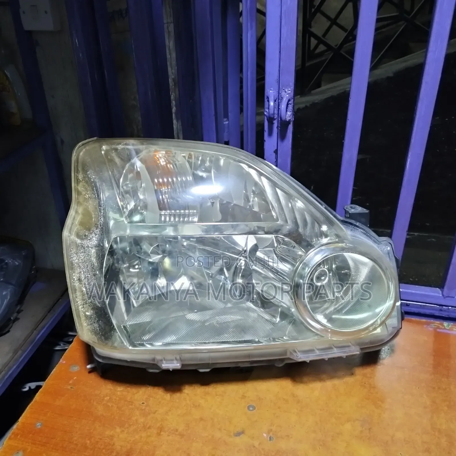Nissan X-Trail NT31 NON ZENON SHINY Headlight, Ex Japan