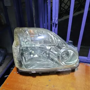 Nissan X-Trail NT31 NON ZENON SHINY Headlight, Ex Japan