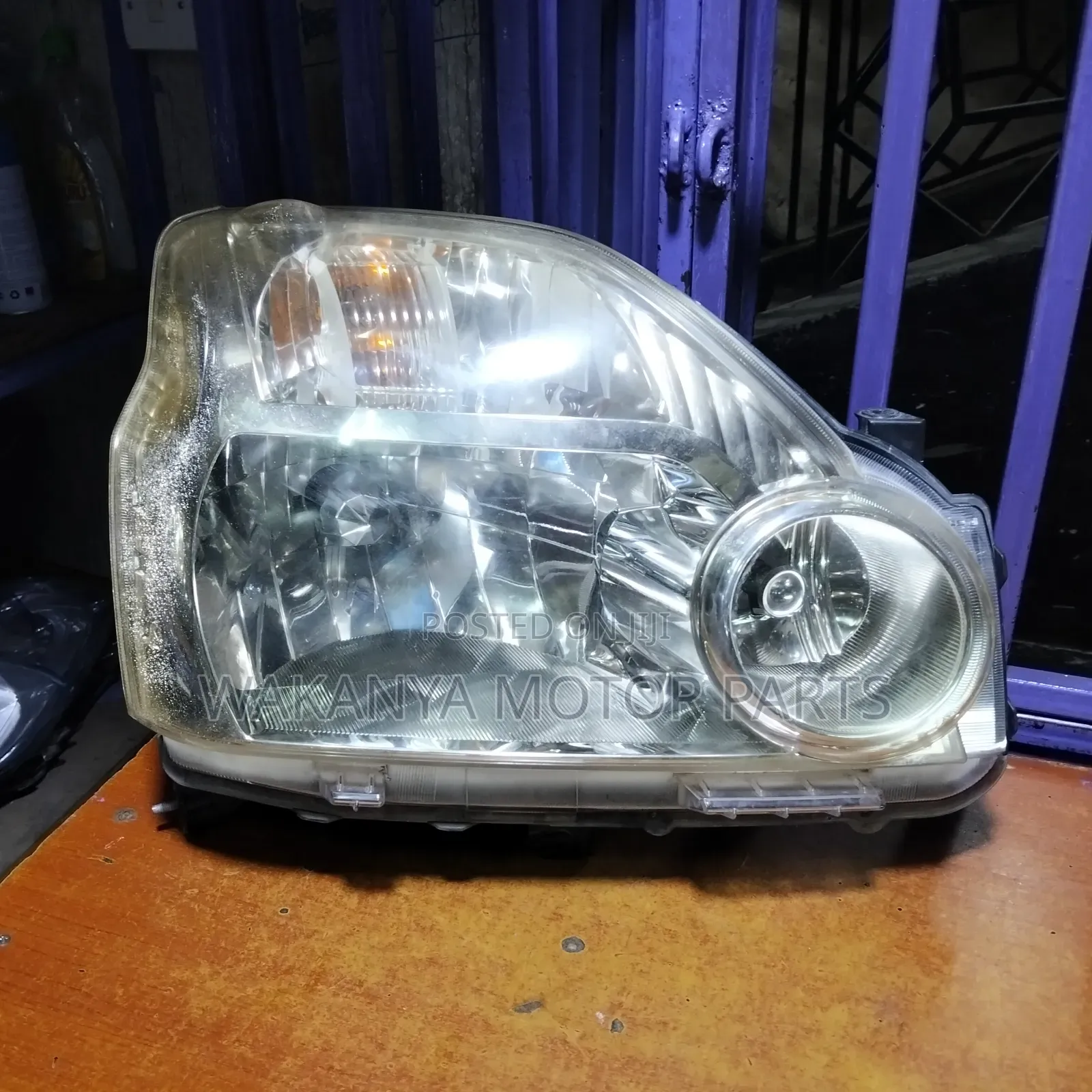 Nissan X-Trail NT31 NON ZENON SHINY Headlight, Ex Japan