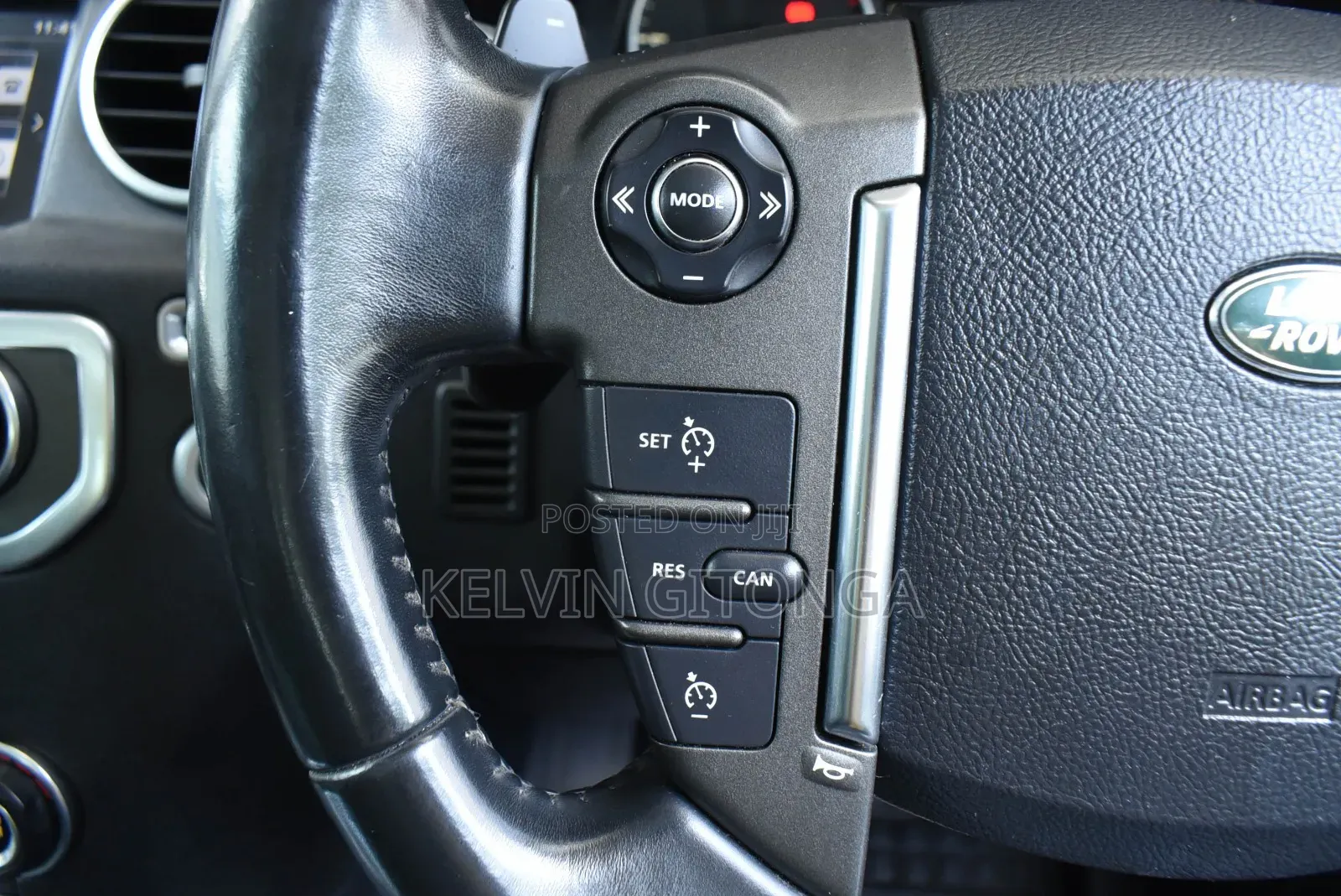 Land Rover Discovery 2015 White