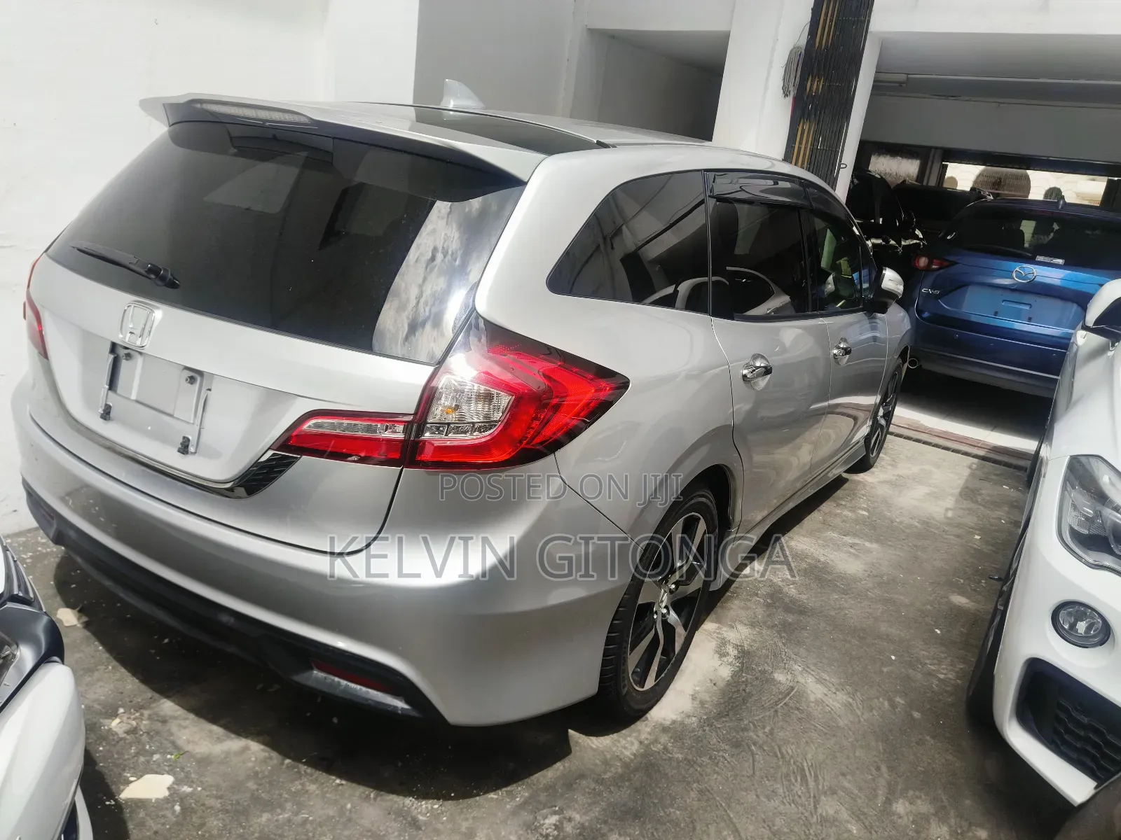 Honda Fit Shuttle 2018 Silver