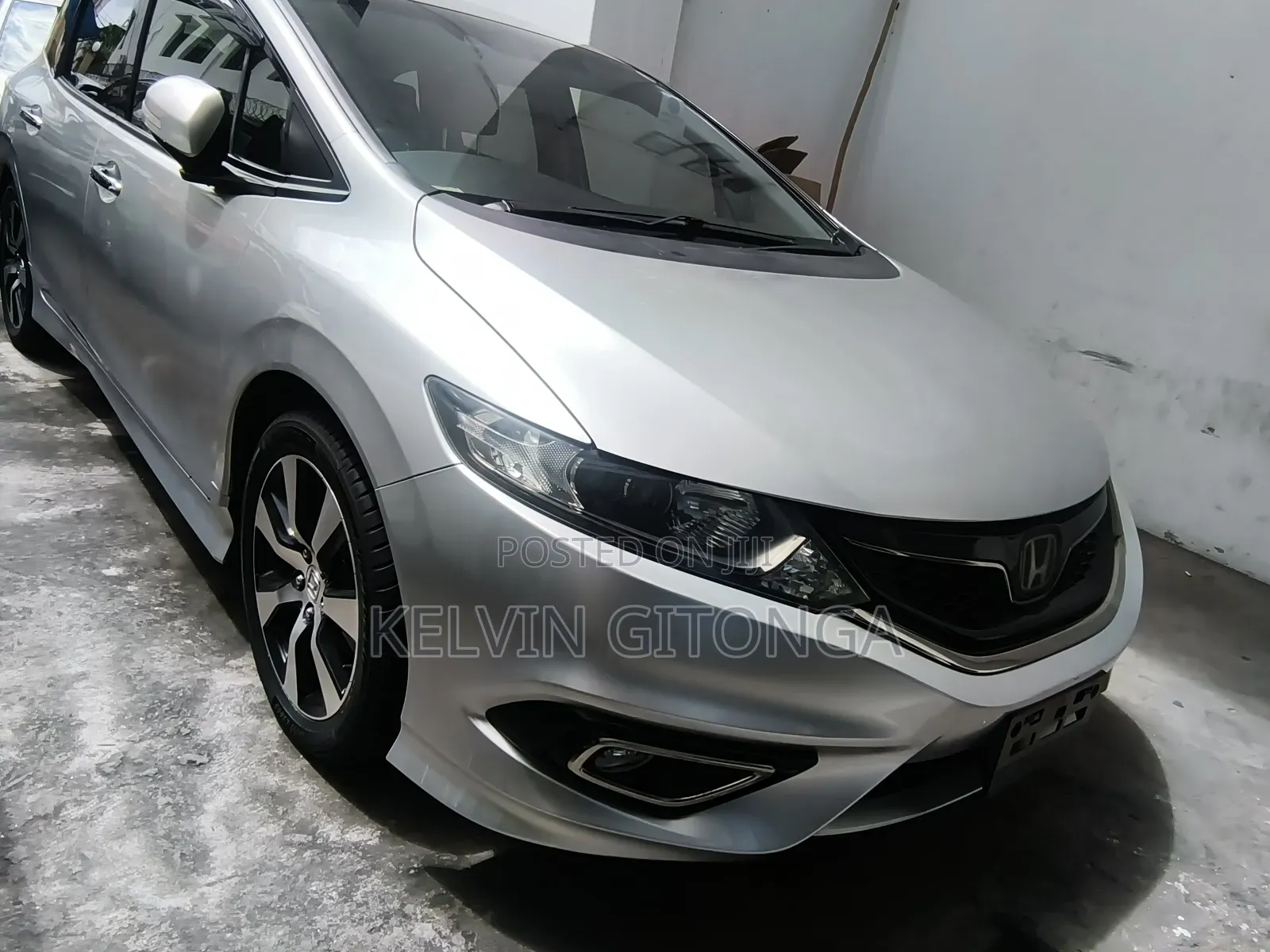 Honda Fit Shuttle 2018 Silver