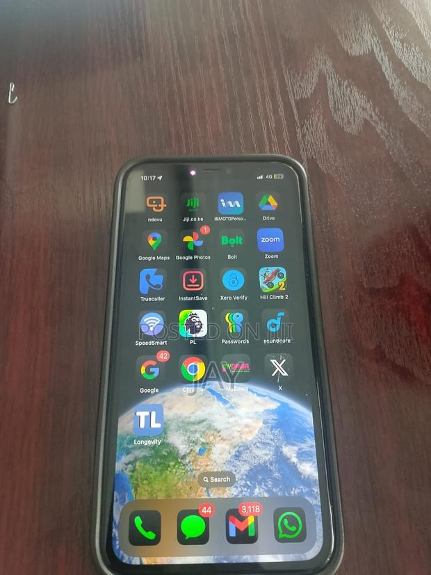 Apple iPhone 11 64 GB Black - thumbnail 2