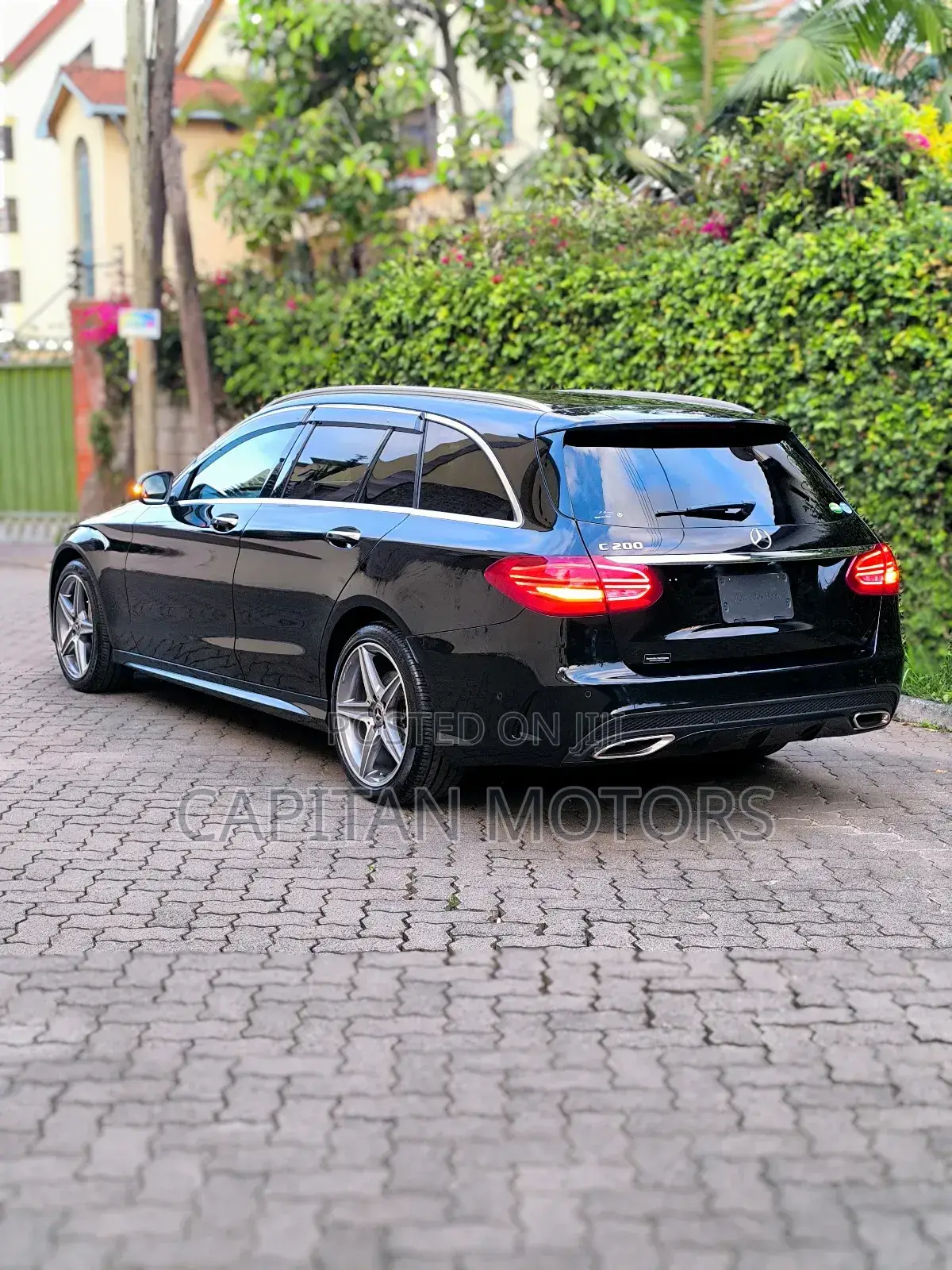 Mercedes-Benz C200 2017 Black