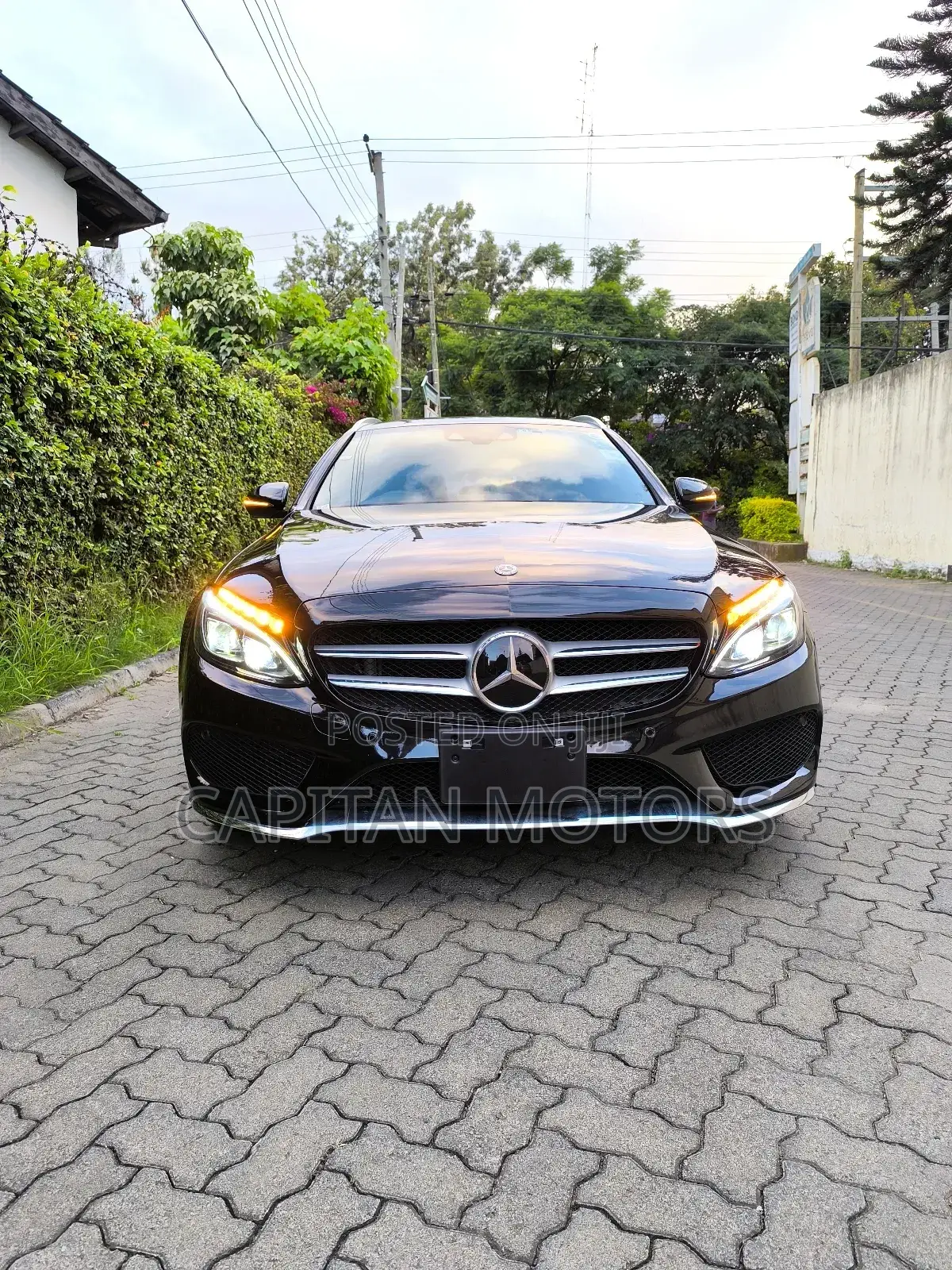Mercedes-Benz C200 2017 Black