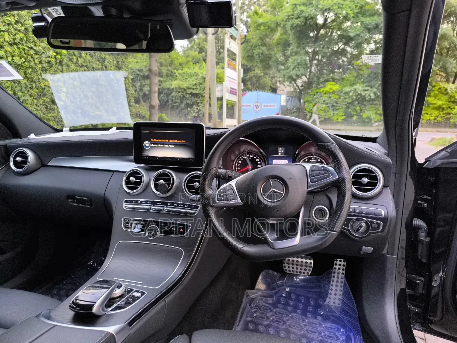 Mercedes-Benz C200 2017 Black