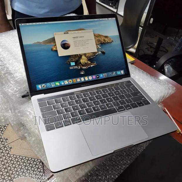 Laptop Apple MacBook Pro 2017 16GB Intel Core I7 SSD 512GB - main view