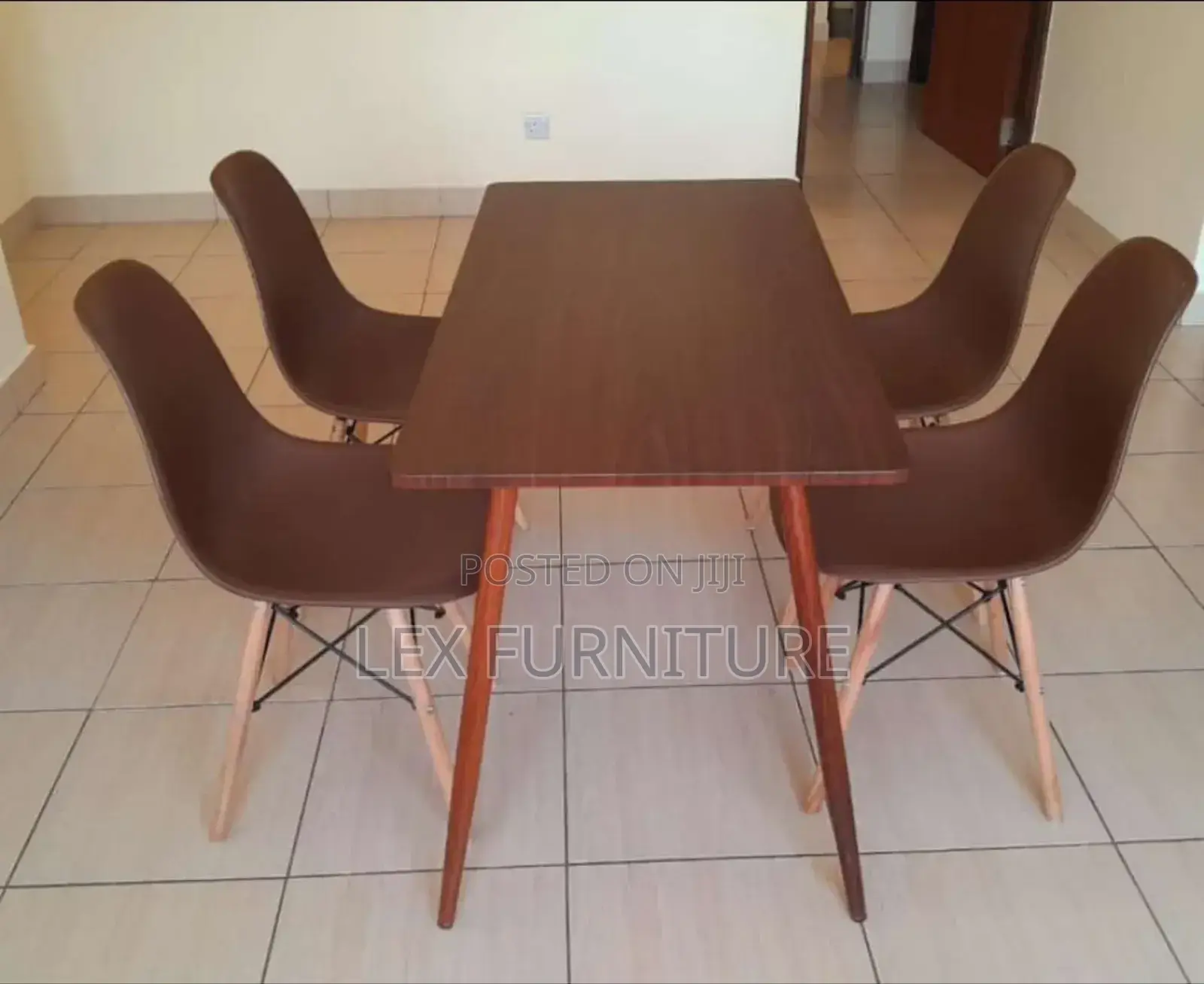 4 Seater Dinning Set
