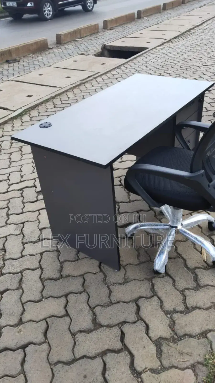 3drawers Table Plus Black Adjustable Office Chair