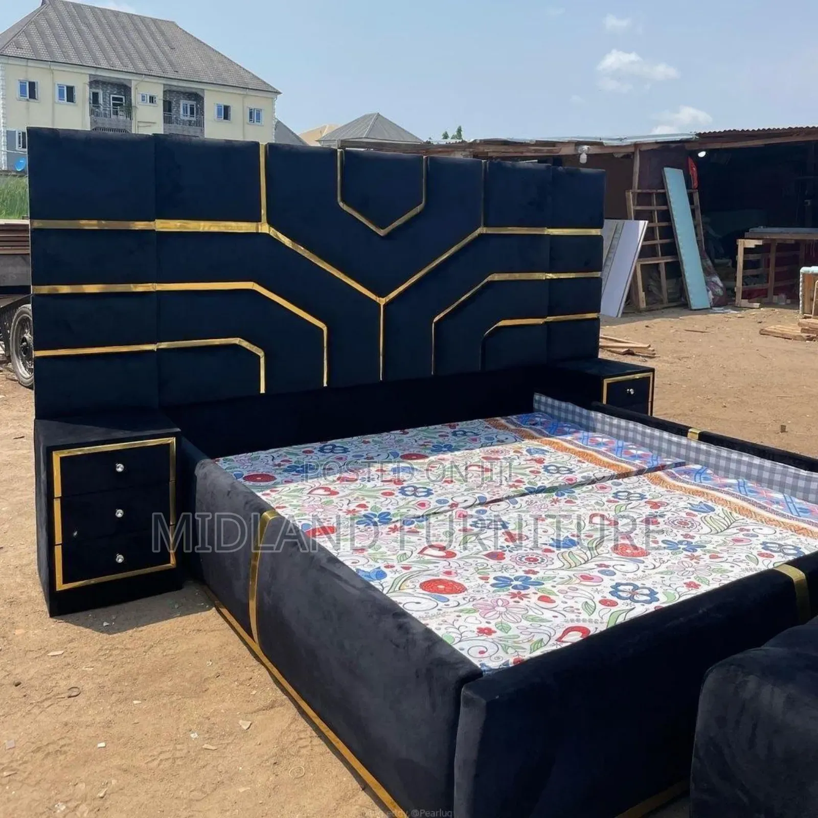 Uphostered Bed Set