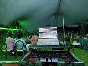 Deejay and Mc Hotogrqpher
