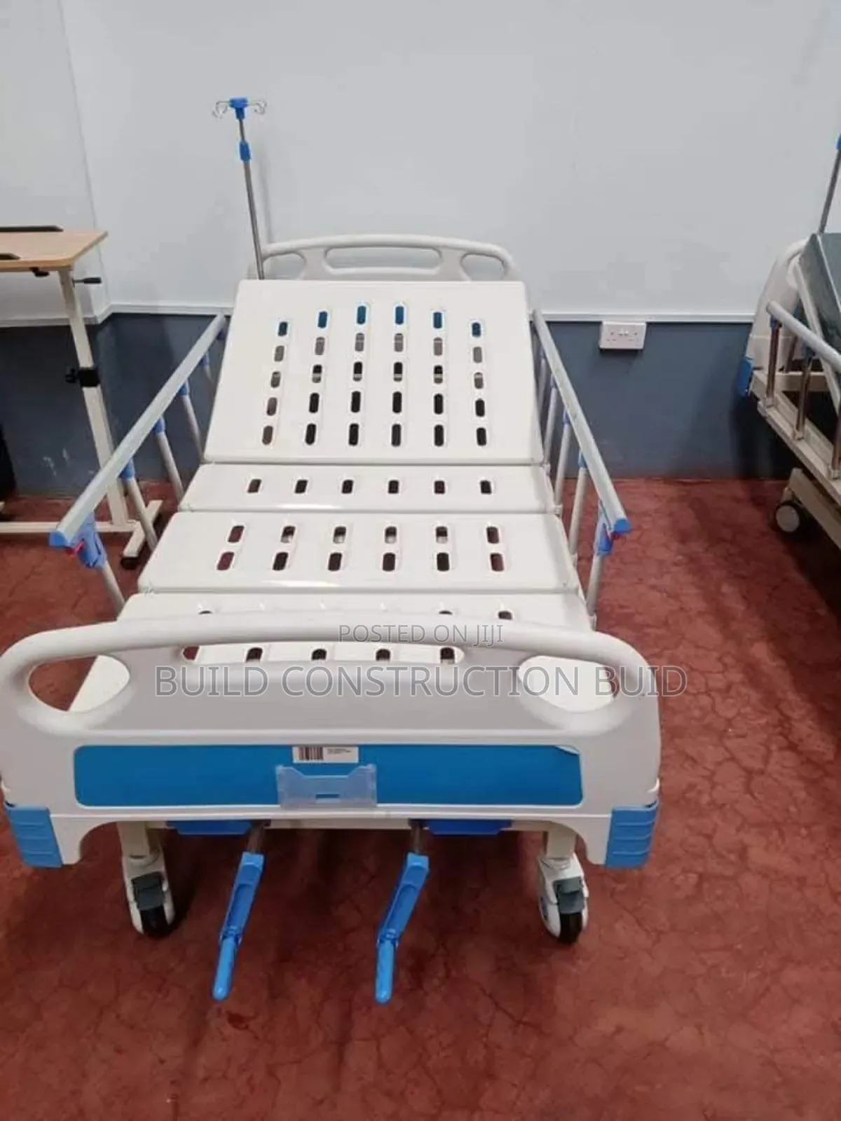 Double Crank Hosp. Bed With Matress