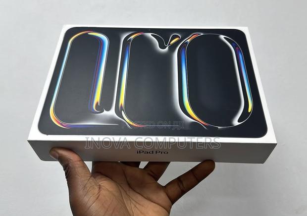 New Apple iPad Pro 13 (2024) 256 GB Gray - main view