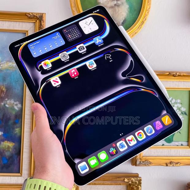New Apple iPad Pro 13 (2024) 256 GB Gray - thumbnail 2