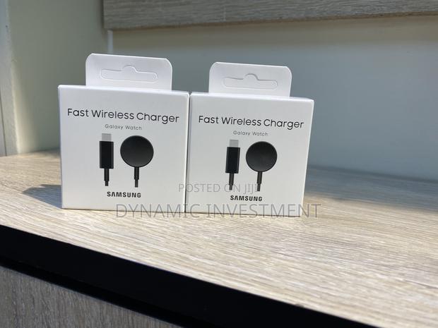 Samsung USB C Magnetic Fast Charging Watch Charger