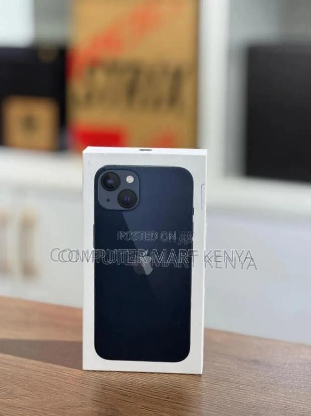 New Apple iPhone 13 128 GB Black - main view