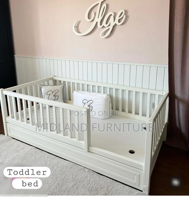 Modern Low Bed for Children - main view