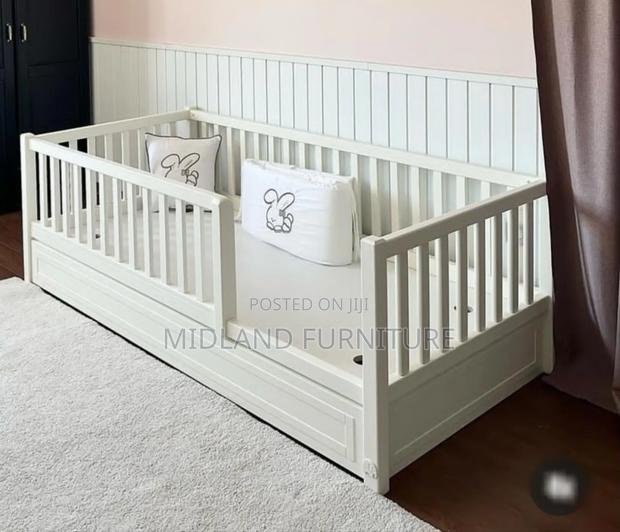 Modern Low Bed for Children - thumbnail 2
