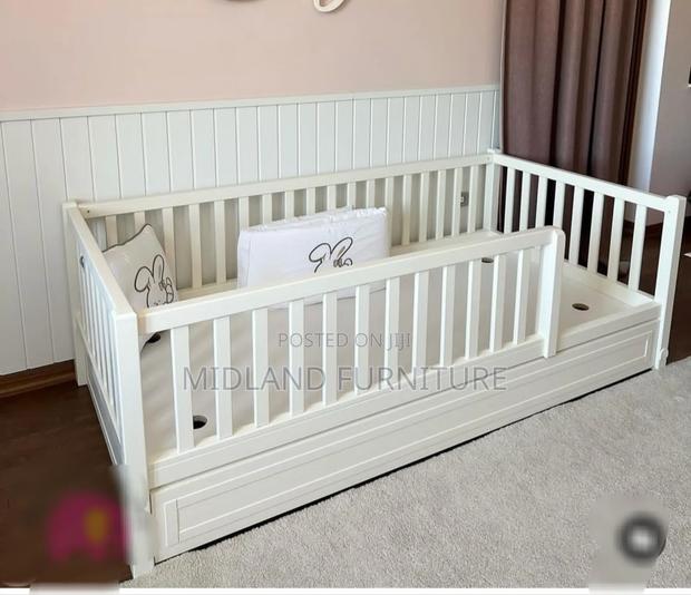 Modern Low Bed for Children - thumbnail 3