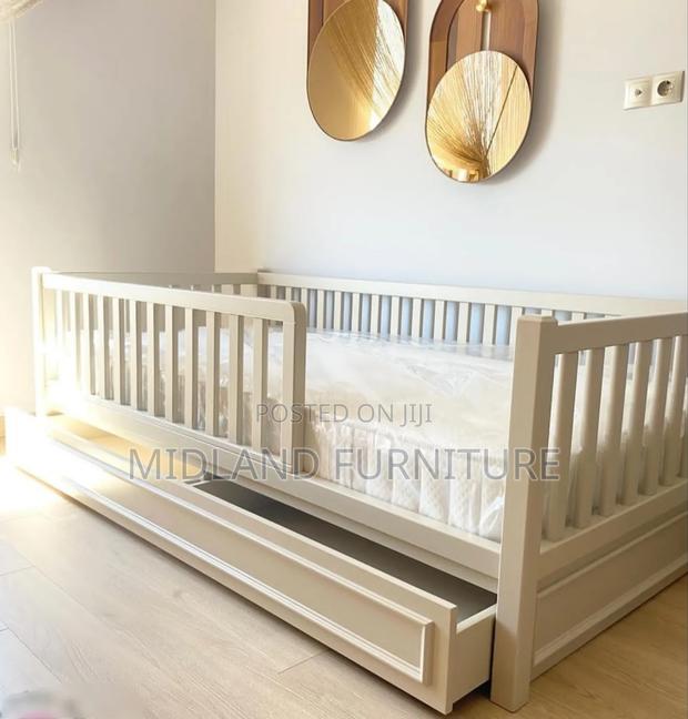 Modern Low Bed for Children - thumbnail 4