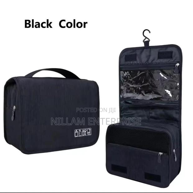 High-Quality Foldable Cosmetic Bag - thumbnail 3