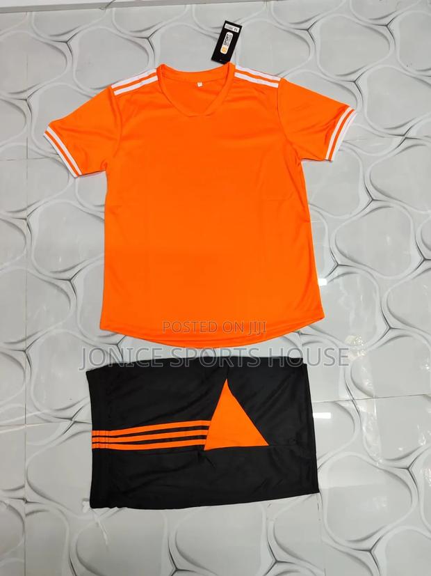 Plain Football Kits - thumbnail 4