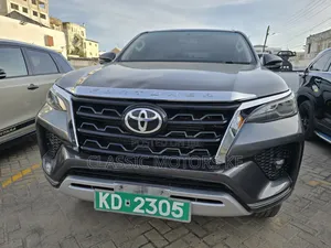 Toyota Fortuner 2.8 D AWD 2018 Gray