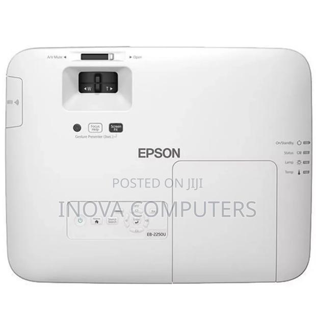 Epson EB-2250U Projector 3LCD Technology - thumbnail 4