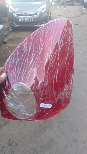 Tail Lens Nissan Wing Road Y12