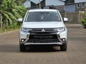 Mitsubishi Outlander 2017 White