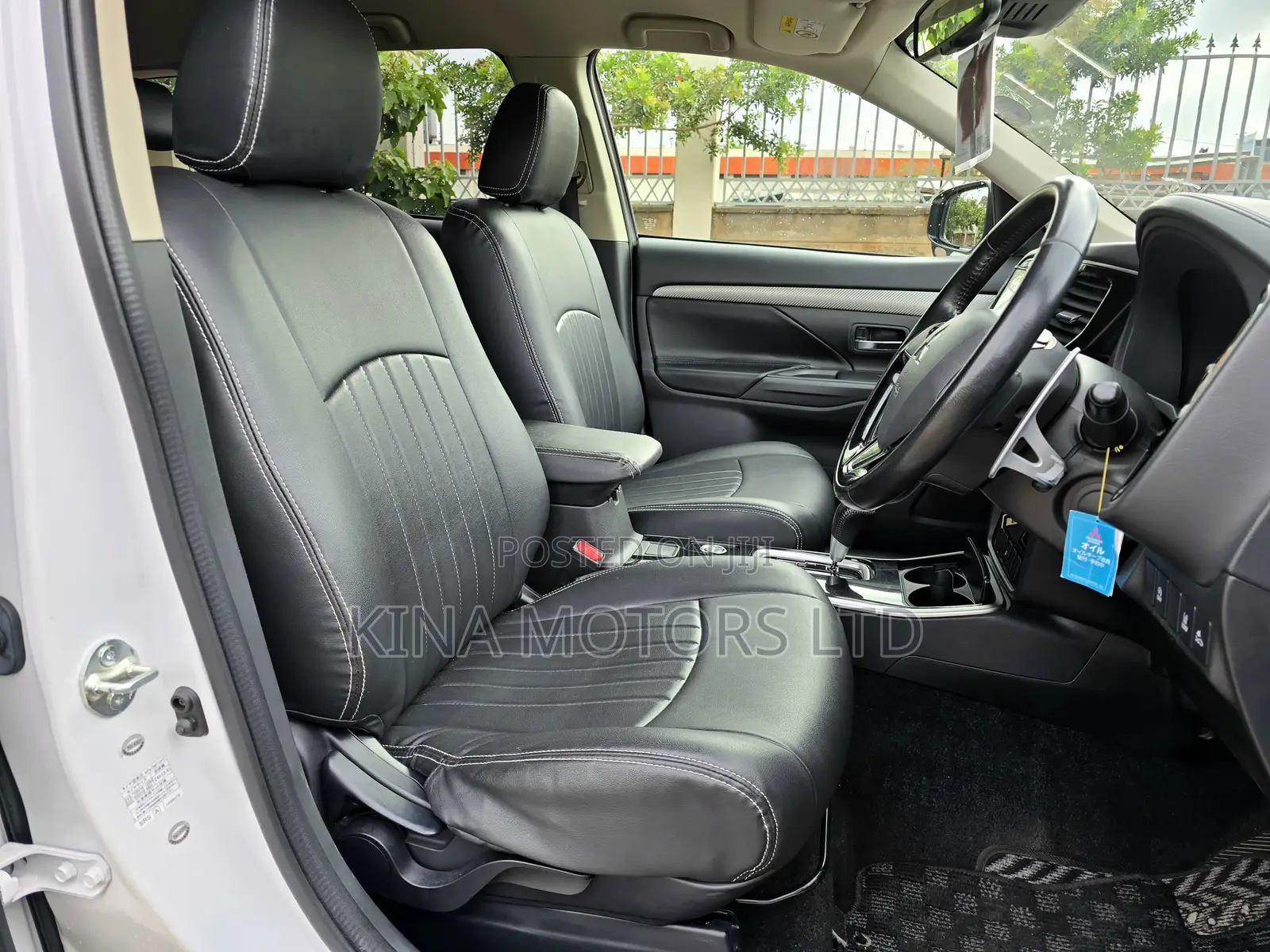 Mitsubishi Outlander 2017 White