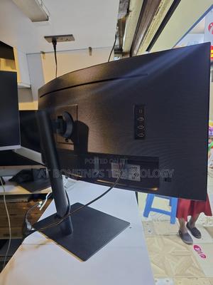 New Samsung Viewfinity S6 34 Inch 3440x1440p - main view