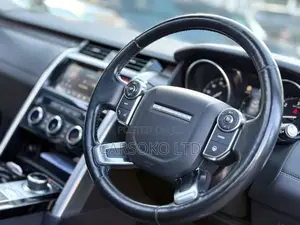 Land Rover Discovery 2017 Blue