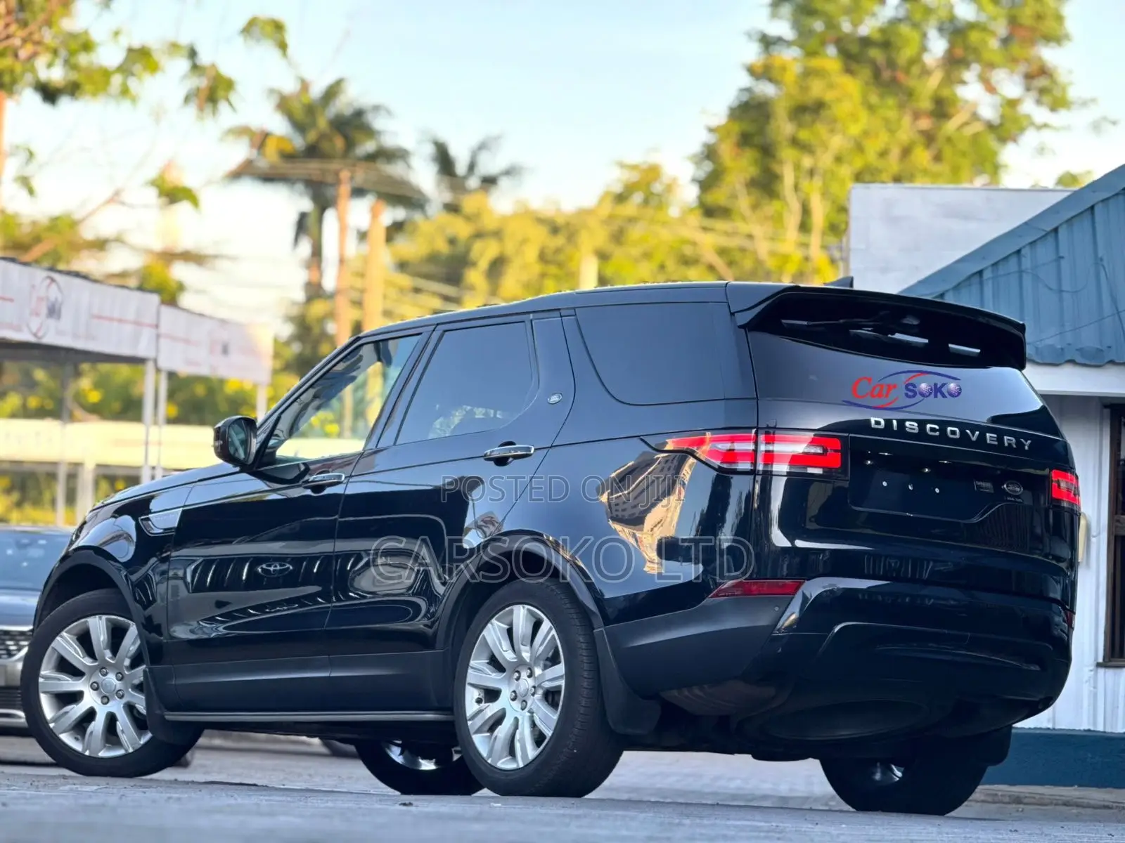 Land Rover Discovery 2017 Blue