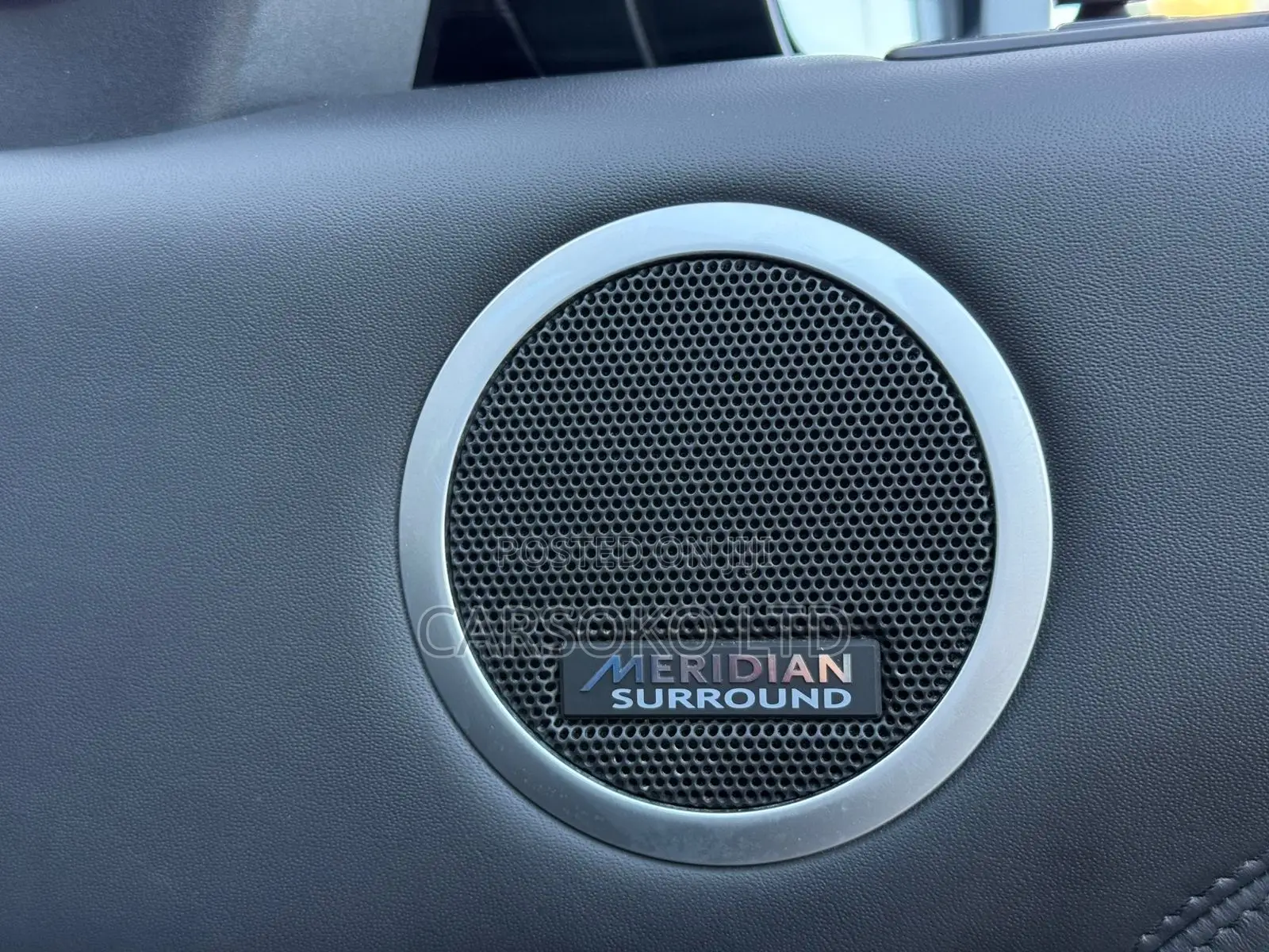 Land Rover Discovery 2017 Blue