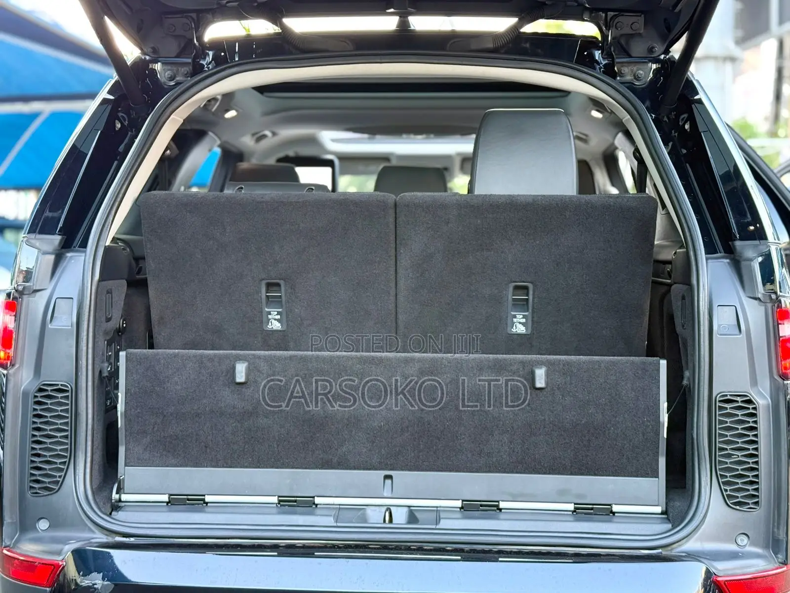 Land Rover Discovery 2017 Blue
