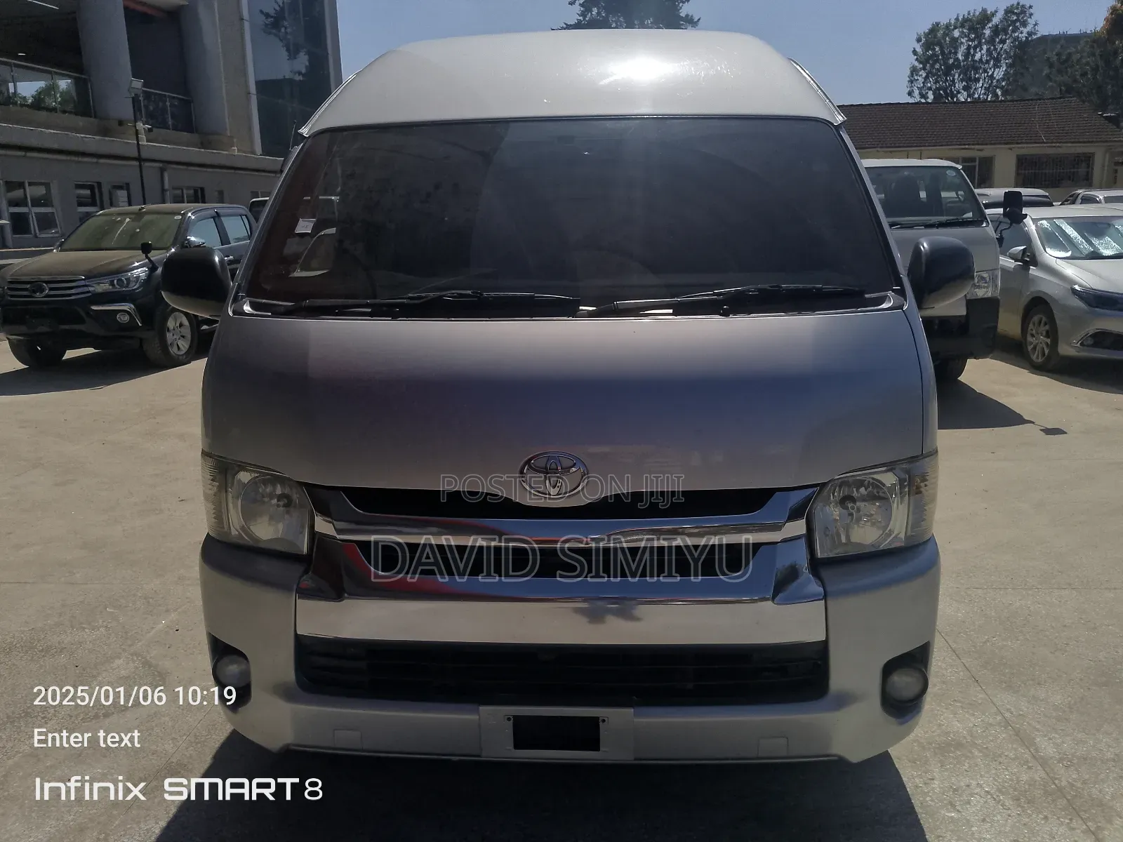 Toyota HiAce 2017 Silver