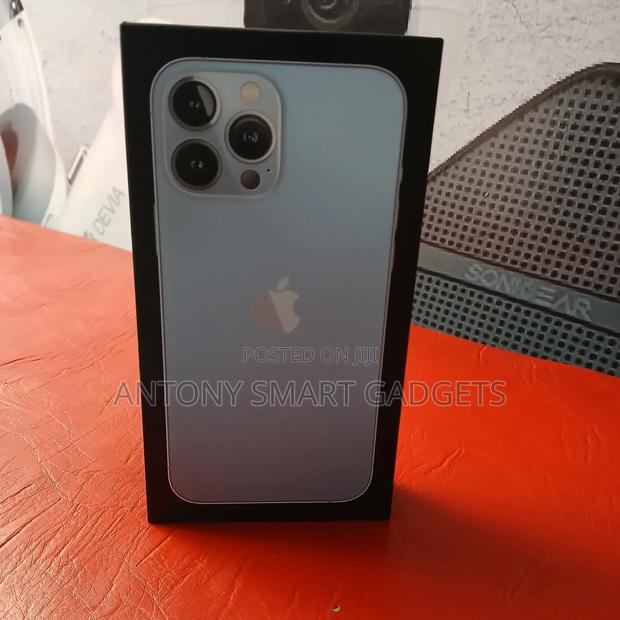 New Apple iPhone 13 Pro Max 256 GB Blue - thumbnail 3